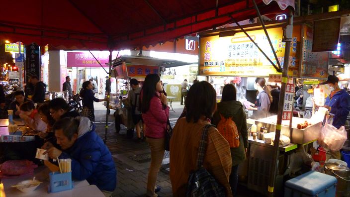 晴光市場・雙城街で食べる。『阿富海鮮粥』【蚵仔麵線/100元】生姜たっぷり